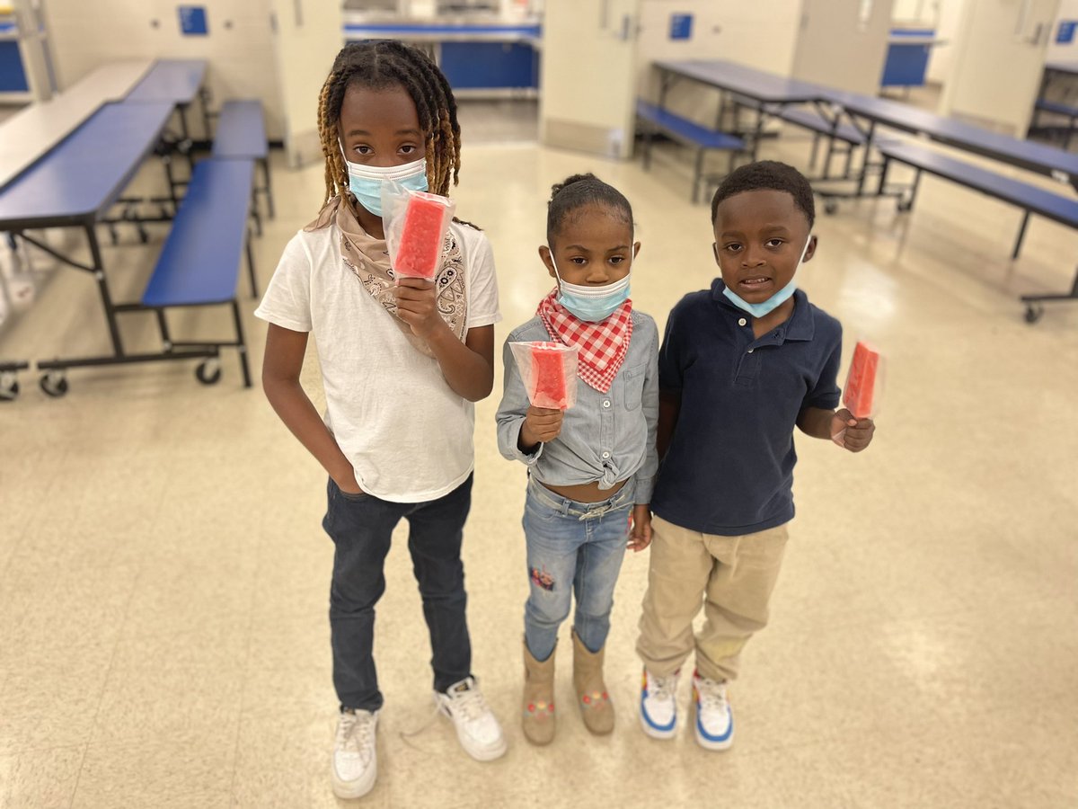 Belle Forest 📚💙💚 tweet media