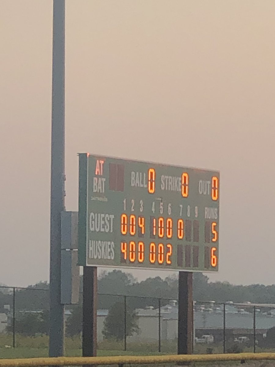Final ⚾️

Luke Diekmann’s 2 RBI double wins it in the 6th 

North 6 
Central 5 

WP: Cranick