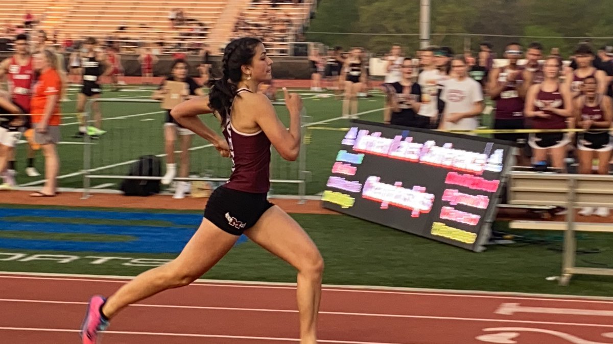 Mishawaka’s Sarah Beshara wins the 400 M at the NLC Championships!  <a href="/CavemenGTrack/">MishawakaGtrack</a> <a href="/coachkov/">Mishawaka Coach</a>