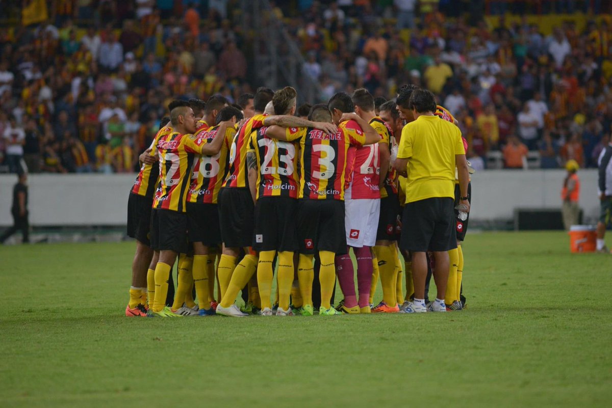 LeonesNegrosCF's tweet photo. 🔙🦁 [10•05•14] fecha inolvidable.

Toda La Manada con el #VAMO2L3ONES que rugiremos por volverlo a conseguir. 👆🔝⬆️

¡A lo más alto! https://t.co/HtJIKlBch1