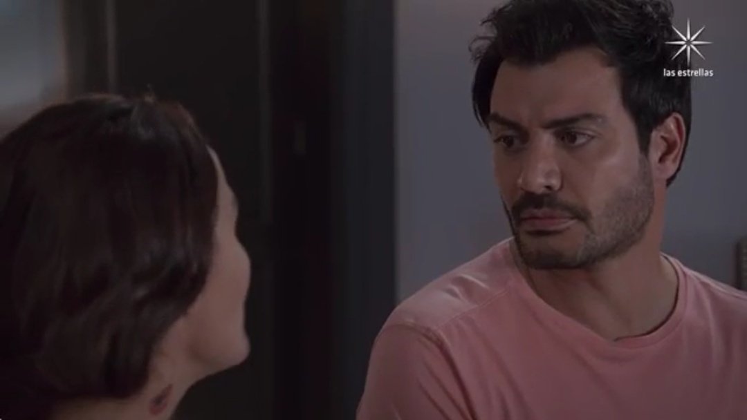 Tatyfenoglio's tweet photo. Minerva quiere que Bruno le de su lugar y el no quiere ahí #Brunoooo en que lío estás metido @andrespalacios1 #AmorDividido #Brunil https://t.co/dFyuqwAS4Q