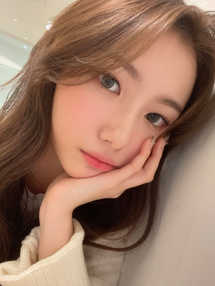 kensh1nsite's tweet photo. Es el #𝟸nd𝙿uzzleー𝚅ersary ♡ y ni por un millón de dólares 💸 sería capaz de perdérmelo, pues alguien debía llegar a ser la mejor cheerleader para animar a 𝚁obin y 𝙻ewis as it should #𝑰nto秘境𝑐𝑜𝑟𝑒! Un besote a todos mis guapos en el #PuzzleVCB.
#ℒove'𝒔 承♡ 𝚃rivia. https://t.co/xaket9MU1g