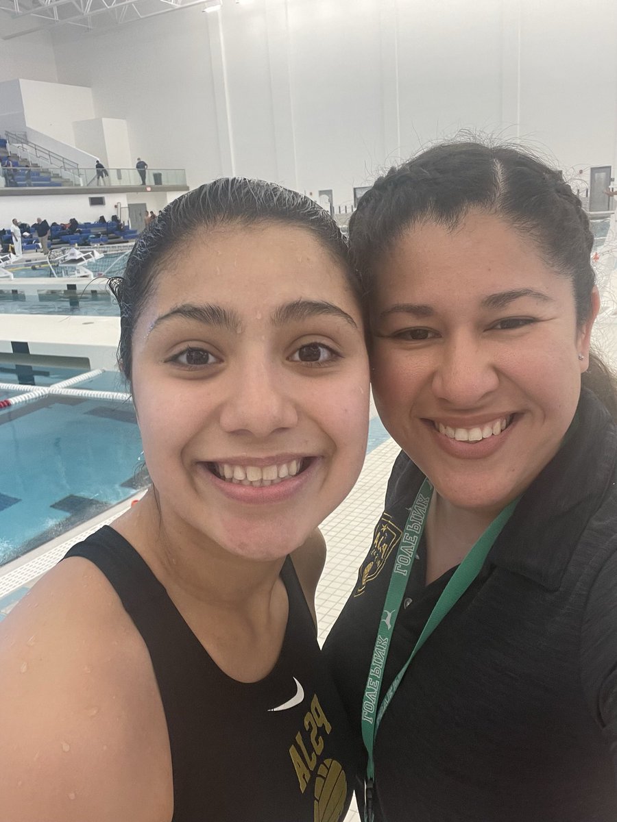 psjadiving's tweet photo. Congratulations to Natalie Bravo PSJA Diver for recieving the RGVSCA Scholarship and 6A Girl Diver of the Year @natibravo03 https://t.co/qGWJQVc76p