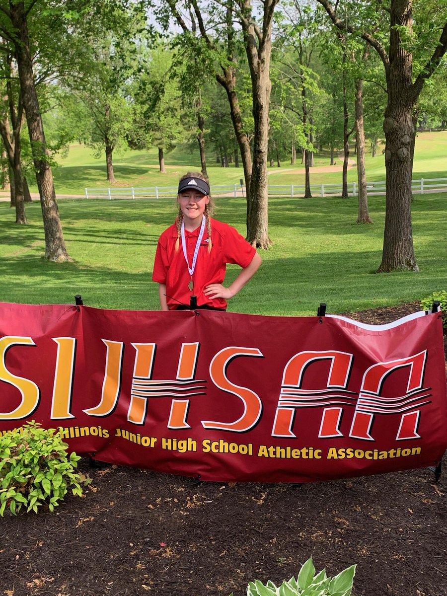 FPMiddleSchool's tweet photo. Congrats to Mya Russell! Mya placed 4th at SIJHSAA State Golf! #salembobcatpride https://t.co/pvd1tmJ1G4