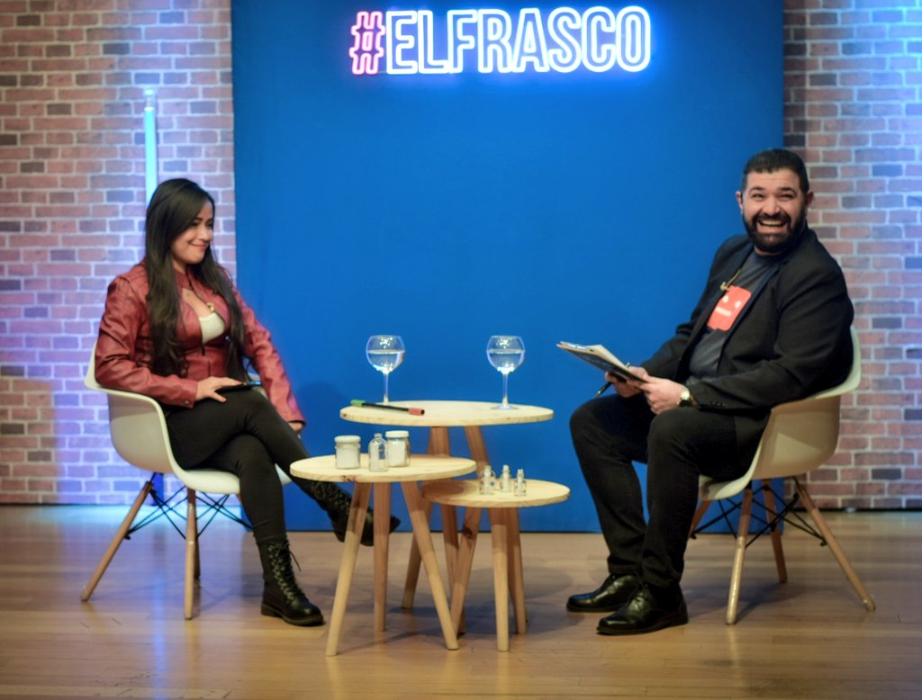OrlenysOV's tweet photo. Cada espacio en medios internacionales es una gran oportunidad para defender la verdad de #Venezuela 🇻🇪 y lo agradezco enormemente.
En #Argentina 🇦🇷, conversamos de esto en '#ElFrasco: medios sin cura', ameno programa de Hispan TV.
Entrevista completa:👇🏽
https://t.co/ixkhQ08h53 https://t.co/8Uk78sE4lV