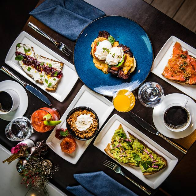 Charter Hotel Seattle, Curio Collection tweet media