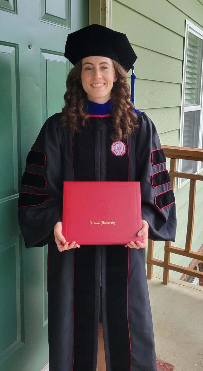 enpinter's tweet photo. Graduation last Friday, PhD successfully defended today! It's been an amazing 5 years @IUBChemistry, and I'm looking forward to joining the SMDD group @corteva this June! https://t.co/EaMPdTSTvY