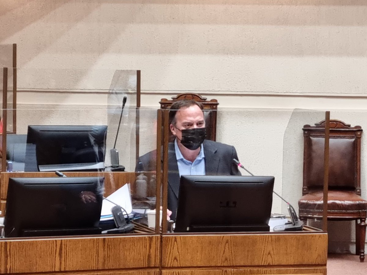 matiaswalkerp's tweet photo. Por unanimidad aprobamos en general en la sala del @Senado_Chile proyecto de ley relativo a la tipificación del delito de explotación sexual comercial y pornografía de niños, niñas y adolescentes. #LosNiñosyNiñasNoSeTocan @Pa__tty @mriost https://t.co/00AwIv7cqA