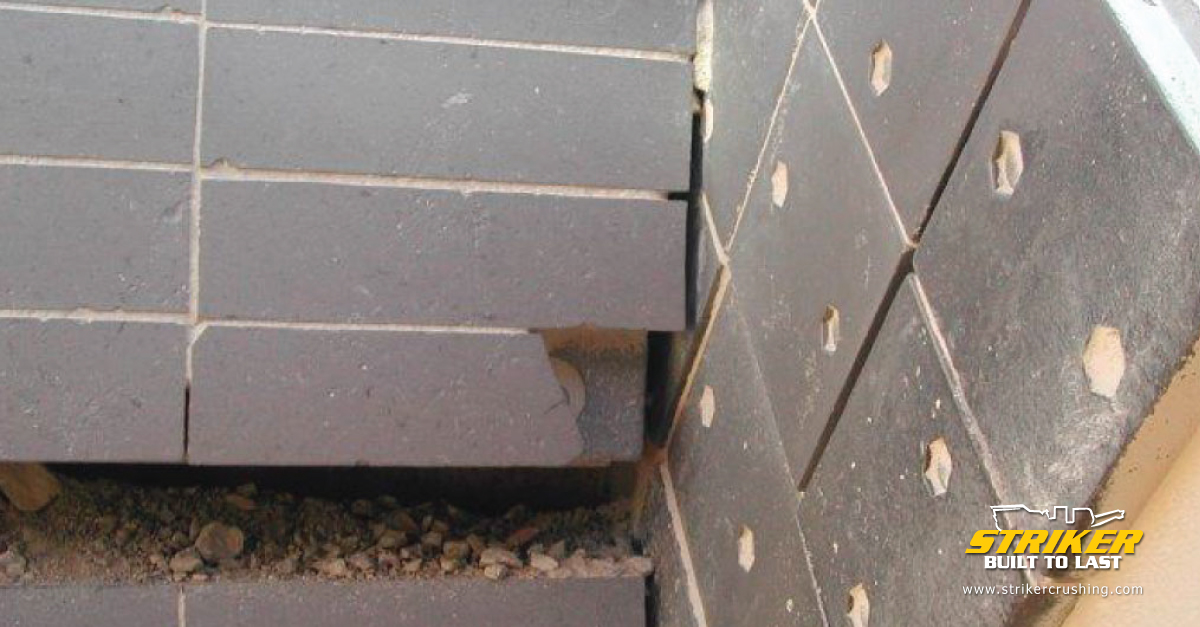 strikercrushing's tweet photo. A short very important reminder!
Inspect the crusher. It’s not hard but is a very common issue our service techs face constantly when visiting customers. If you suspect any problems give the team a call to help rectify it as quick as possible. https://t.co/wzNDBCm9wg
