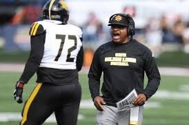 Tprater75's tweet photo. All Praise to Jesus’s !!! Blessed to say I have received my First Division One offer to the University of Arkansas Pine Bluff!! Thank you so much to @Coach_Bear_  for believing in me ‼️#EmptyTheBucket #1Team1Roar #noplacelikecity @CCSFFootball @67outlaw @coachjimcollins https://t.co/vLZORyQy6G