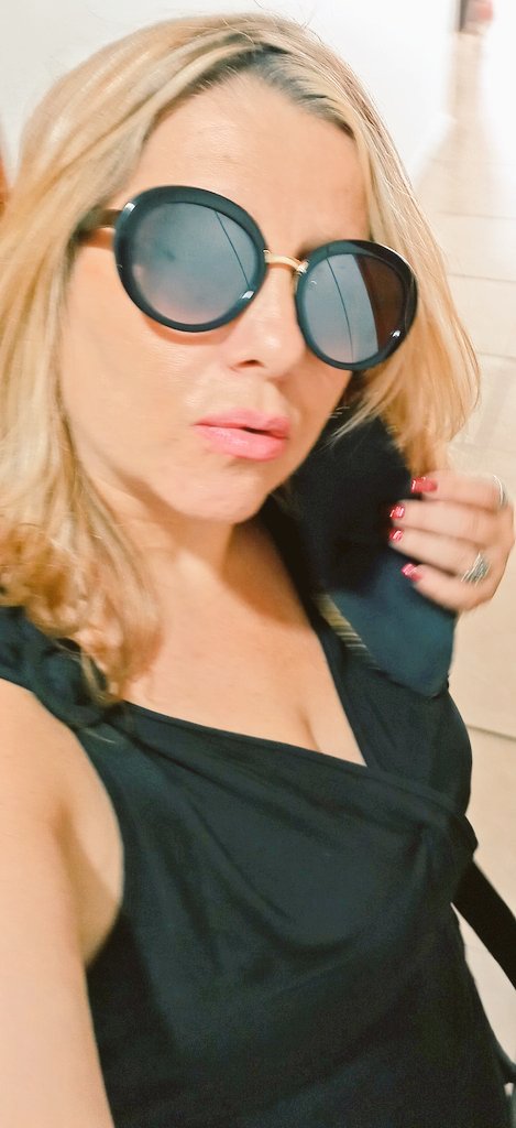 __Yesika__'s tweet image. #FelizDiaDeLaMadre 🌞💋🌹🎶🌻
#VanityTime🦉❤🦉❤