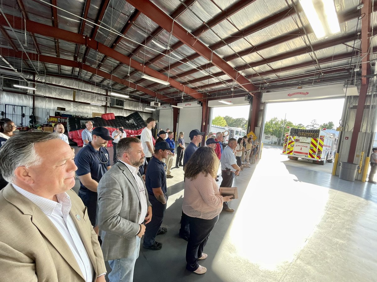 Mel_Ponder's tweet photo. Congrats to Chief Bundrick and the team at Ocean City-Wright Fire Control District for their In-Service Ceremony this evening for their new apparatus, Engine 1. Was honored to be part of the ceremony!  @ocwfcd https://t.co/7XV8eA7dGU