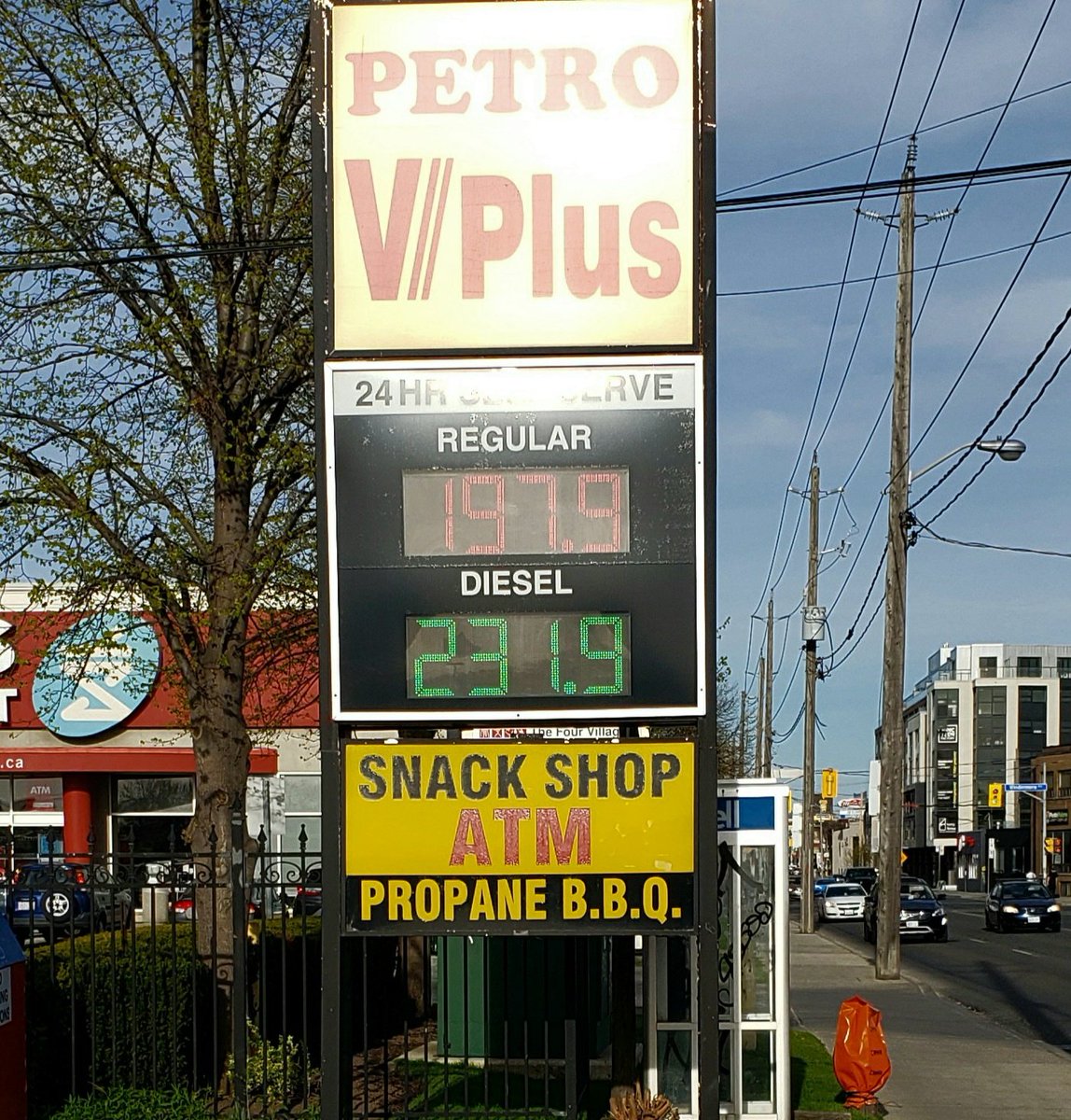 JeannieLee88's tweet photo. May 9, 2022 | March 14, 2020

#GasPrice
#TwoBucks https://t.co/8kmzPHkjOL