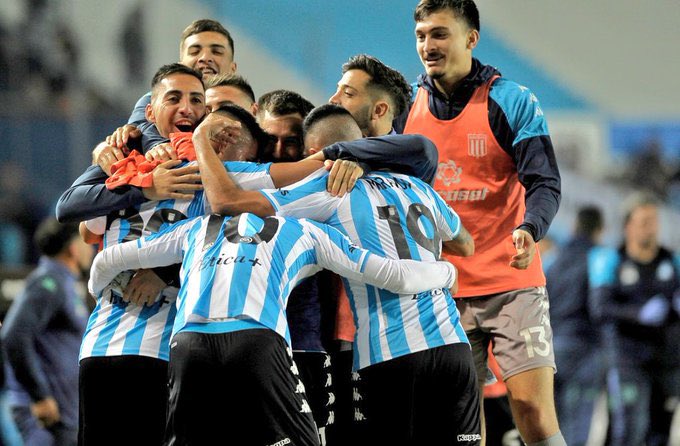 LocademiaRacing's tweet photo. ¡AGUANTE RACING CARAJO! https://t.co/oIs7aNelVw