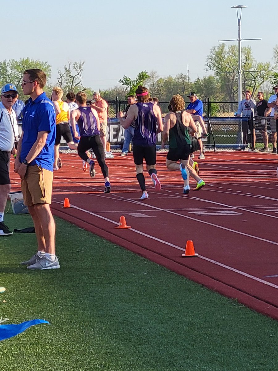 Go Kytan Go. 4x400 relay.