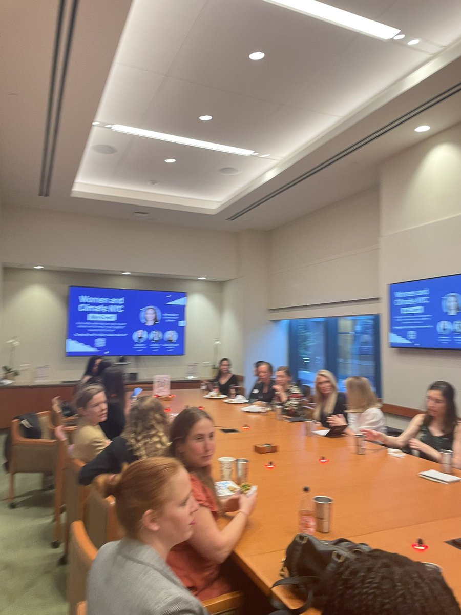 _itsanhonour's tweet photo. How often do you see a board room this big - filled with only women!! 
👸🏼🌎💪🏻

Another fantastic Women and Climate event hosted by @clevermimili @clever_carbon @firstrepublic #womeninclimate #climateTech #womenintech #NYC https://t.co/DnGRxouCoe