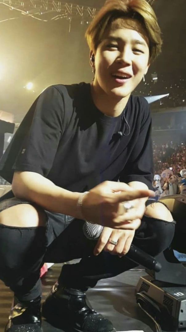 firytaIe's tweet photo. - park jimin de pertinho : a thread 🌸🦋🤏 https://t.co/ZPJhlHJwSz