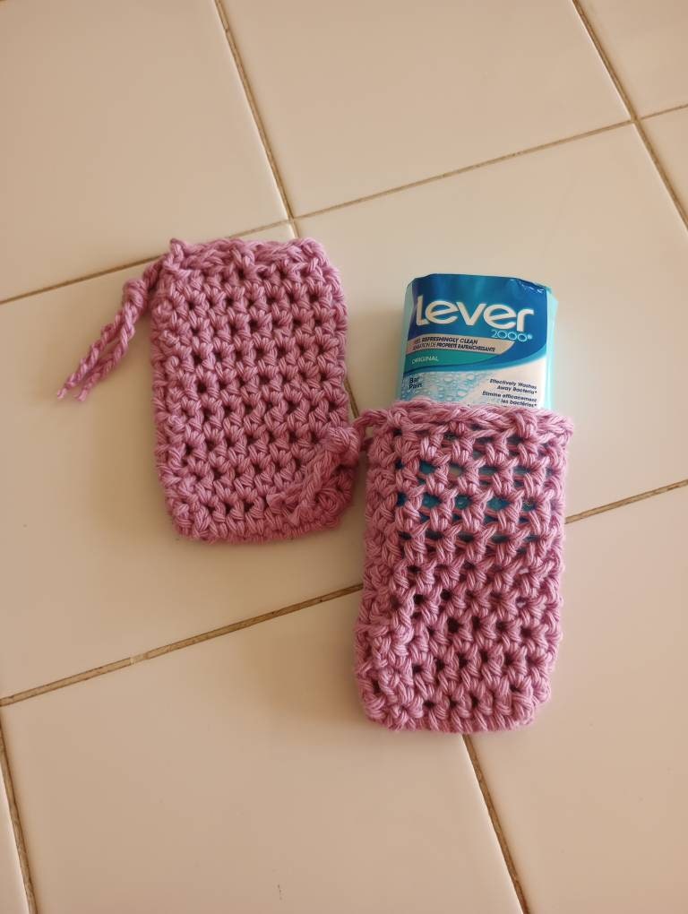 coldstreamcraft's tweet photo. Keep your bar soap #clean and handy with a Soap Saver Bag! Many colors available, order a different one for every member of your house. Cotton Soap Sack, Bath Soap Scrubby, spa day gift #Crochet #EtsyFinds #SpaDay #Etsy #CBUS #ShopLocal https://t.co/vEOzvEBwFS https://t.co/KDuLYEfh2e