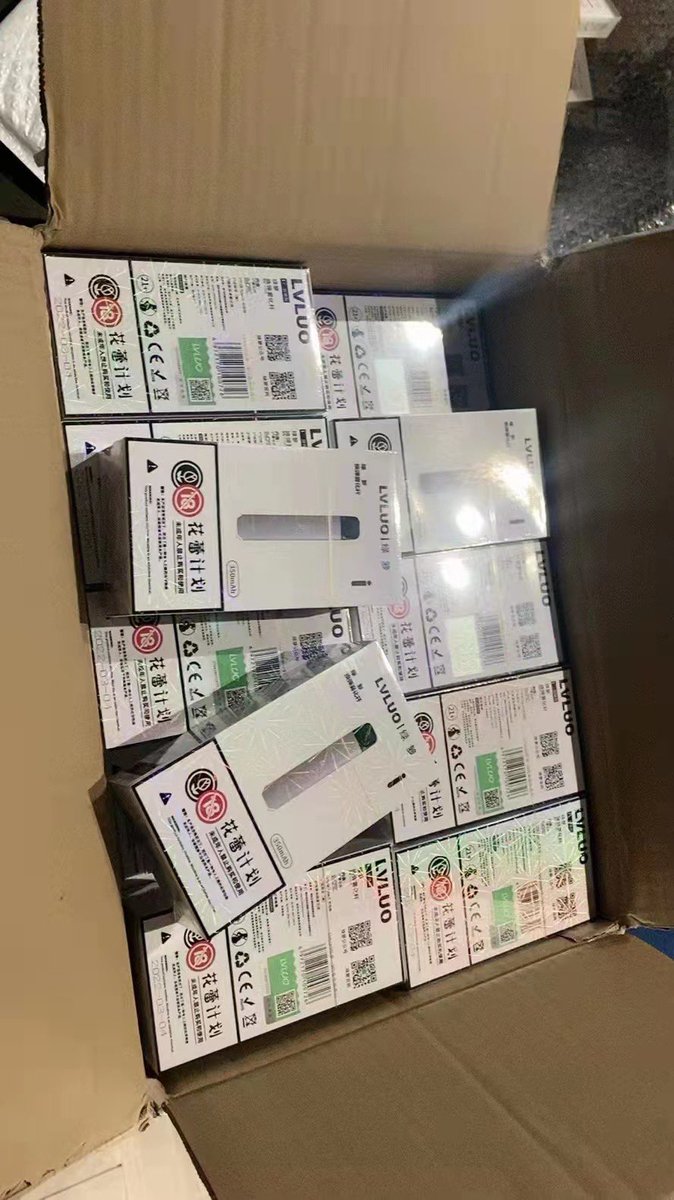 chengzi0804's tweet photo. 各品牌电子烟水果味烟弹 一手货源 深圳仓库 香港仓库 专供出口 囤货的老板来 5.1号后全国专卖店都没有货了  目前大量现货 接批发 好价 ！
🆘诚招代理 支持一件代发🆘
支持一切交易方式 支持一切验证
可以实名担保
微信：Aebdliu
#悦刻 #电子烟 #烟弹 #思铂睿 #Lana #柚子 #绿箩 #魔笛 #大烟雾 https://t.co/7QLrenkPNp