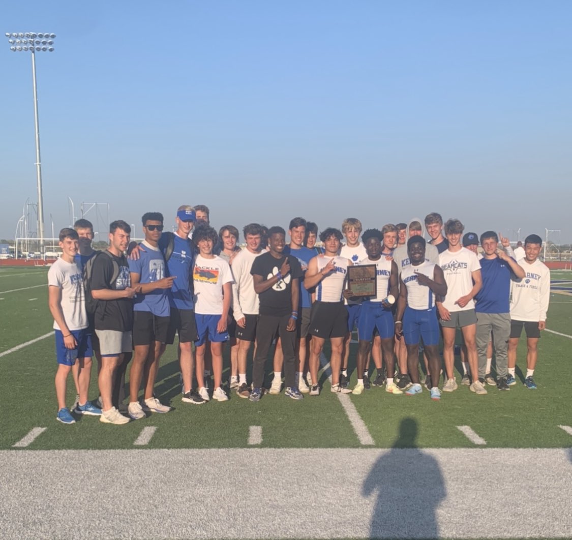 KHS Boys Track/XC tweet media