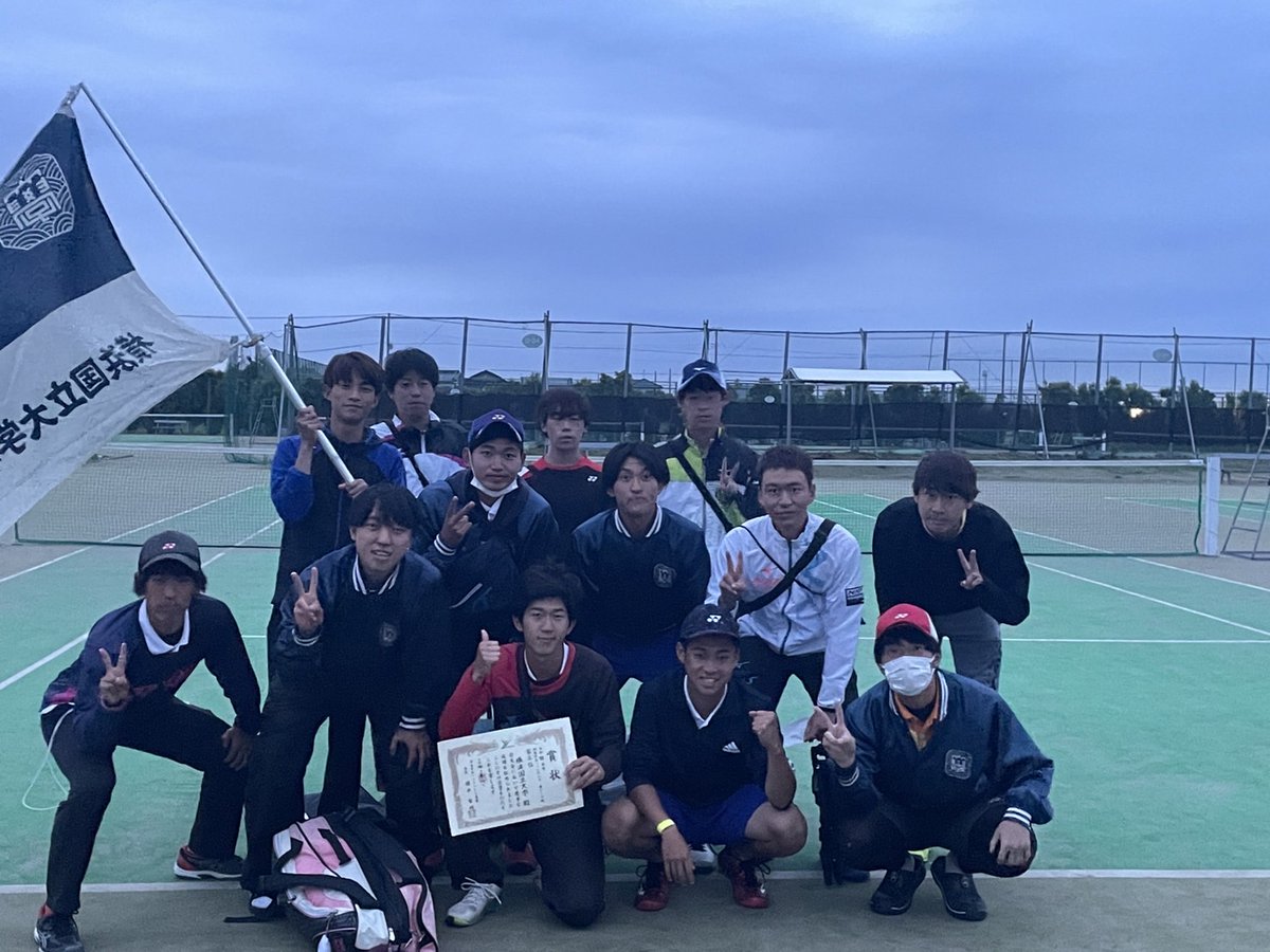 ynusofttennis's tweet photo. 春リーグの結果をご報告します。
横浜国立大学は3勝2敗で第3位となりました。
秋リーグでは昇格できるように精進していきます。
これからも応援よろしくお願いします。 https://t.co/LFgr6GXvqs