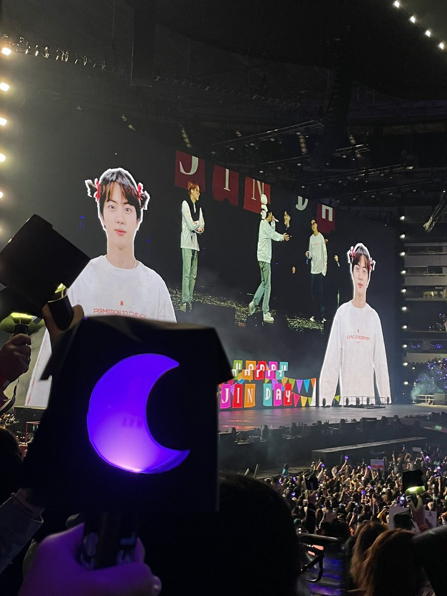 yeon99_613's tweet photo. #아미트친소
성인아미 위주로 받아요!!! 02년생 아미입니당!!! 전계정 정리하면서 계옮했어요🤗(아는사람 있을수도!!!) 탄이들 보러 LA까지 갔다온 꾸망이랑 트친 해줄사람 구합니당💜💜 오프때도 만나면서 친해져요!! 콘서트 절대 안놓쳐ㅠㅠㅠ #rt 맘찍 잡아요!! https://t.co/qym5FahxHC