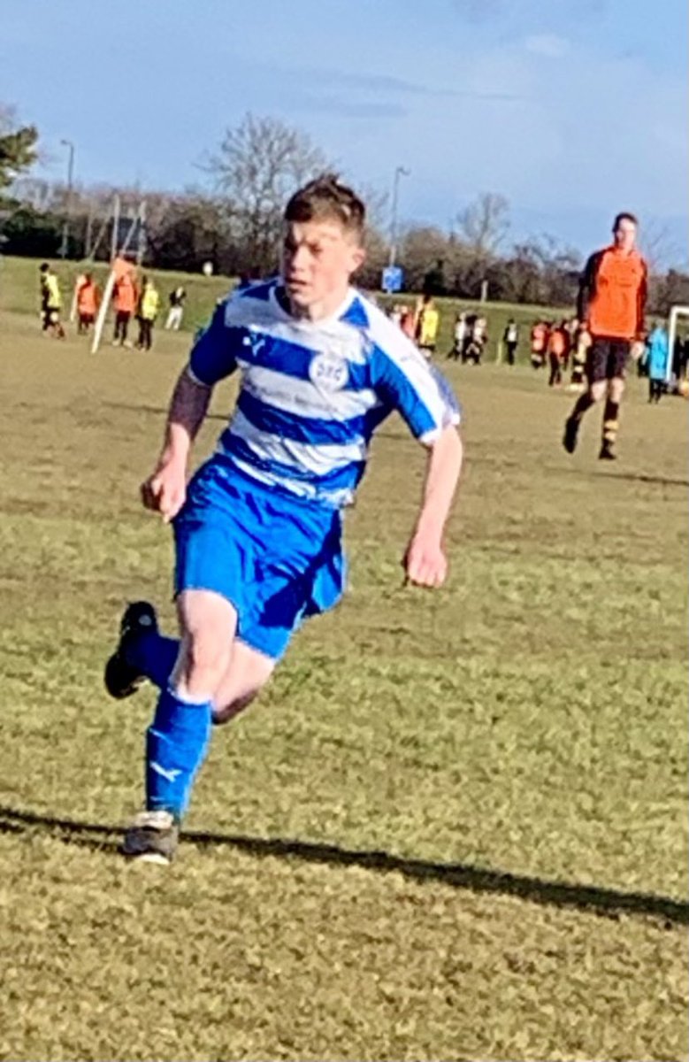 Darrenfitzy's tweet photo. As the dust settles on yet another season for these two, two very different endings to their seasons yet with the same outcome of both finishing second and getting promoted. @Rangers_VDR #howdaletigers @EastRidingFA @hdyfleague https://t.co/FqPpliwI2U