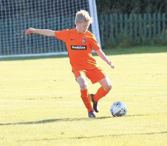 Darrenfitzy's tweet photo. As the dust settles on yet another season for these two, two very different endings to their seasons yet with the same outcome of both finishing second and getting promoted. @Rangers_VDR #howdaletigers @EastRidingFA @hdyfleague https://t.co/FqPpliwI2U