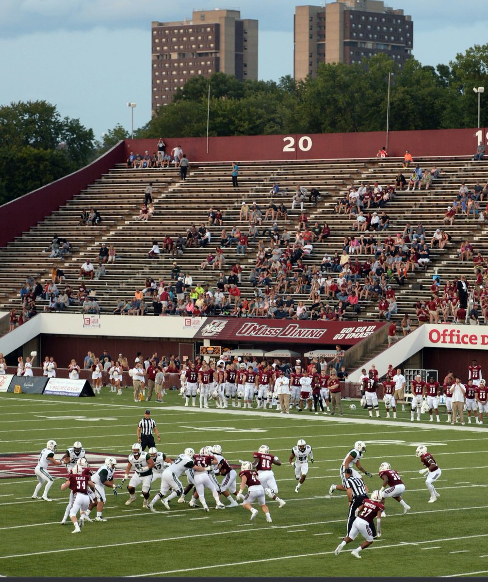 ZaireCn's tweet photo. Blessed to have received my first D1 offer from the university of Massachusetts Amherst!
@lhslionsfb @LHSLionsSports @UMassFootball https://t.co/xbfFuK4S1e