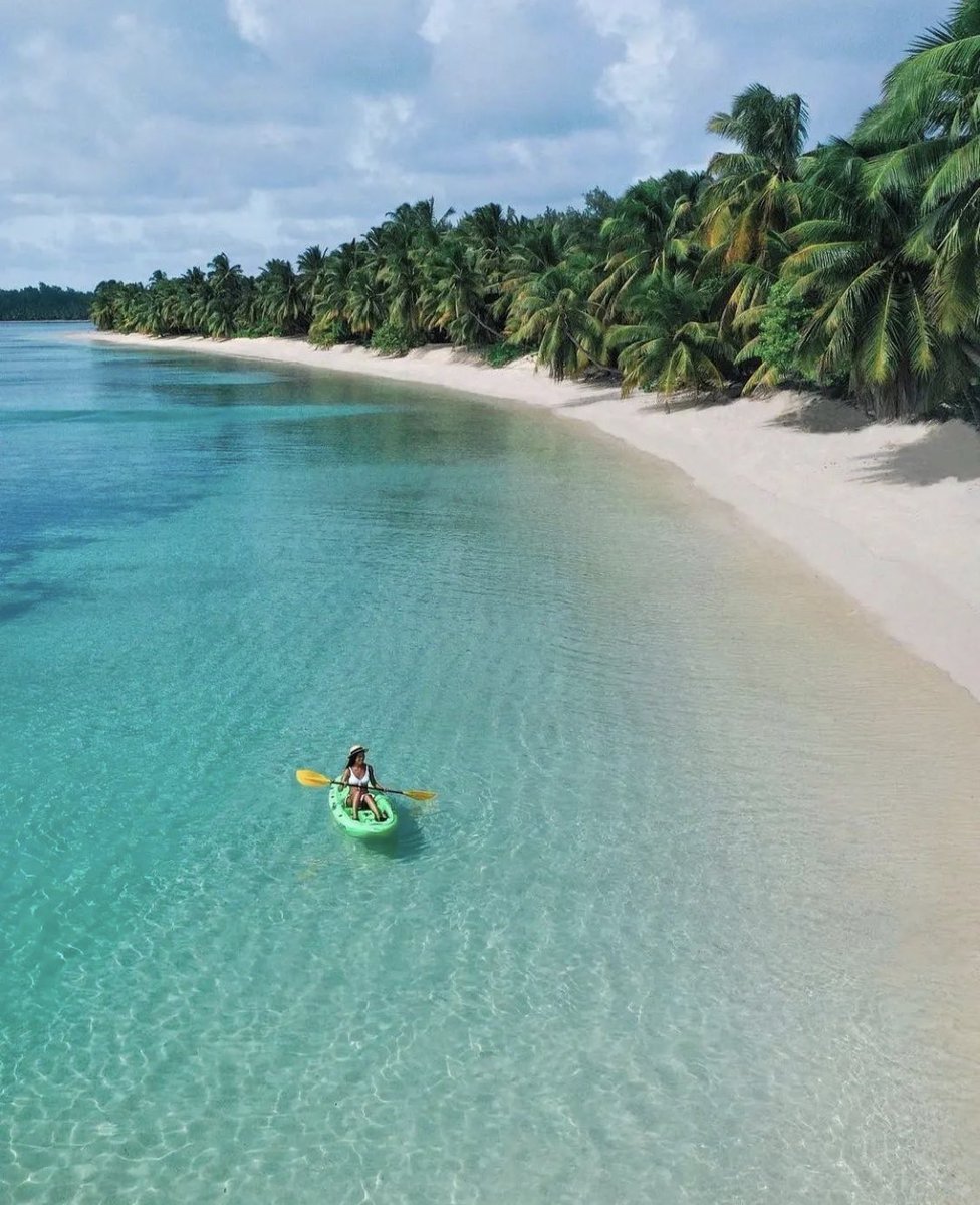 viewsoff's tweet photo. Need to escape here https://t.co/XC7owBpm87