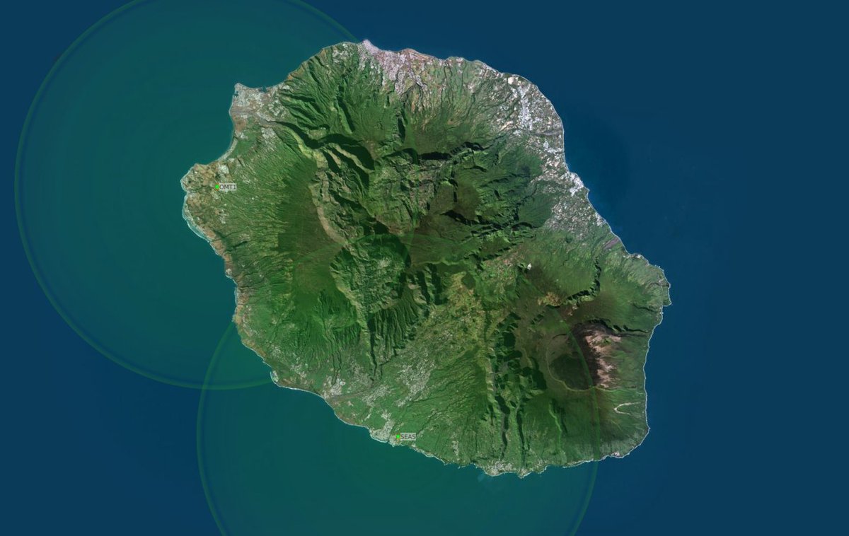 complementterre's tweet photo. Il n'y a pas qu'en métropole que #CentipedeRtk grandi, la Réunion via #SeasOI se dote d'une station #GNSS #RtkBase 🛰️📡🌍
#OpenAccess #RTK https://t.co/JedTv4D3wF