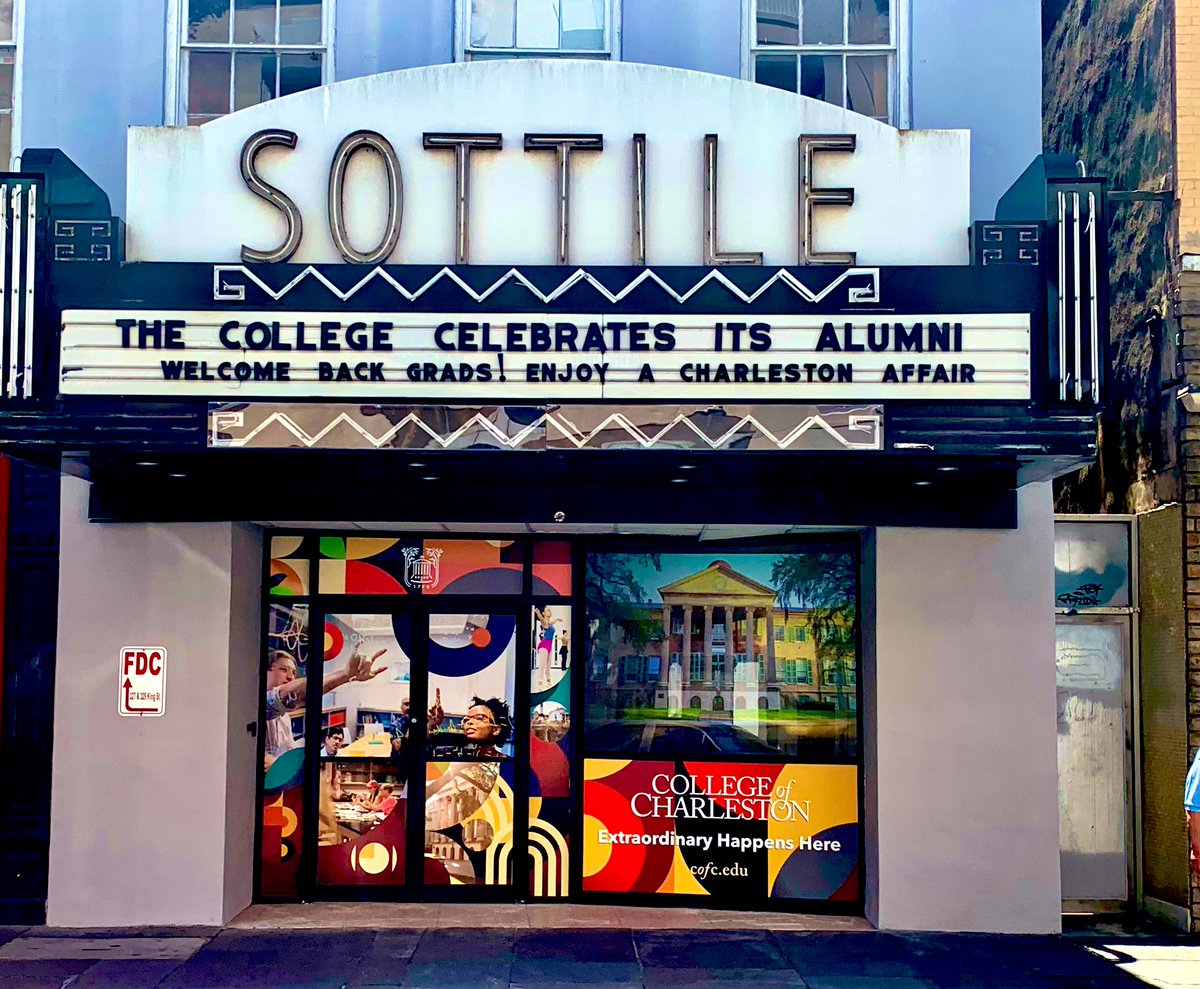 Things are looking good on King St. #ourcity #ExtraordinaryHappensHere #cofc