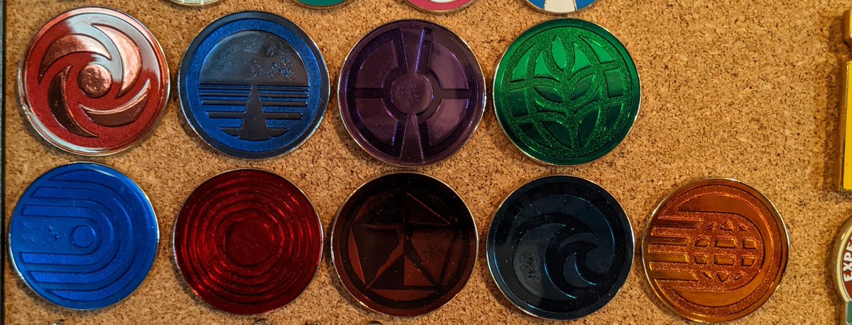 TOCPE82's tweet photo. 4 1/2 years later, I finally completed the #EPCOT35 mystery pin set.
This is by far the hardest pinset to photograph, possibly ever. https://t.co/VO9DndBayc