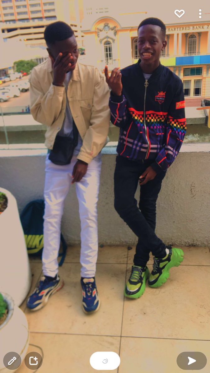 Teaxy6ix's tweet photo. This nigga dooesnt stop  talking.... By he my broe though so I gat a choice https://t.co/07oWrvldCw