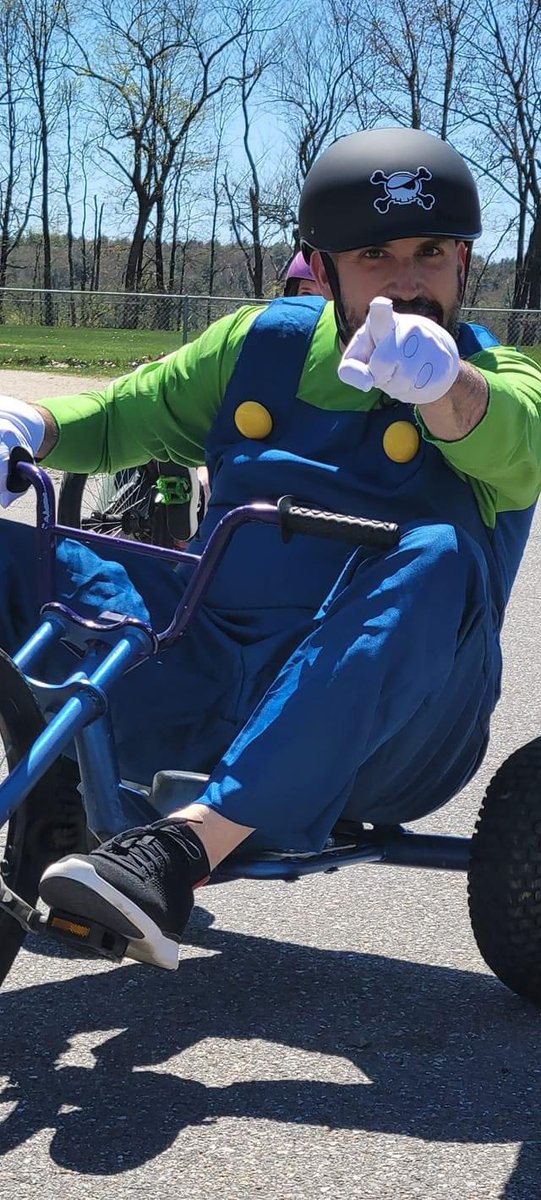 MT_Sicard's tweet photo. The energy of our students and staff was palpable this afternoon out on the MT Tiger Circuit for our Luigi vs Peach Mario Kart race! Was so good to see them so excited and full of life as they rooted on their admin team. So blessed to get to work at Matthew Thornton every day.❤️ https://t.co/okAQCKtPle