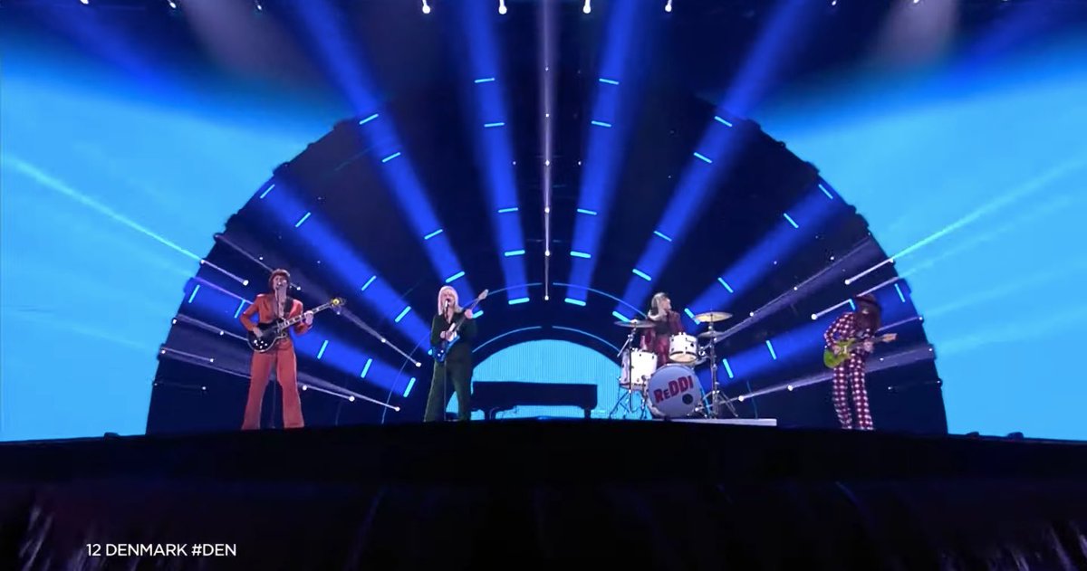elenhttt's tweet photo. ранетки камбэкнулись, чтобы поехать на евровидение от дании #eurovision https://t.co/Fjkeo3fGg8