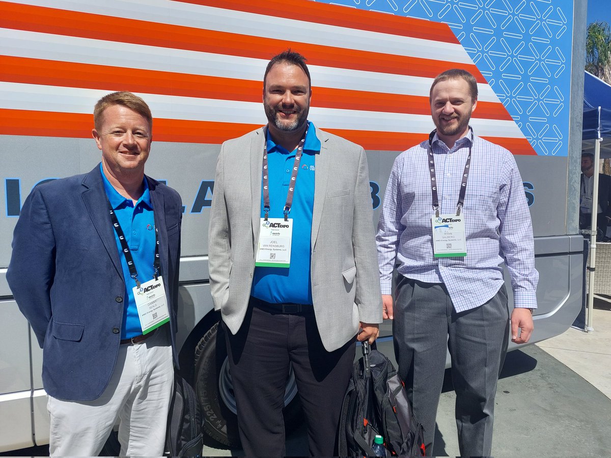 TevvaTrucks's tweet photo. Shout out to Tevva's Keith Jones from @angienergy who stopped by here at @ACTExpo #Technologies #cleanfleet https://t.co/94EYbS7WI2