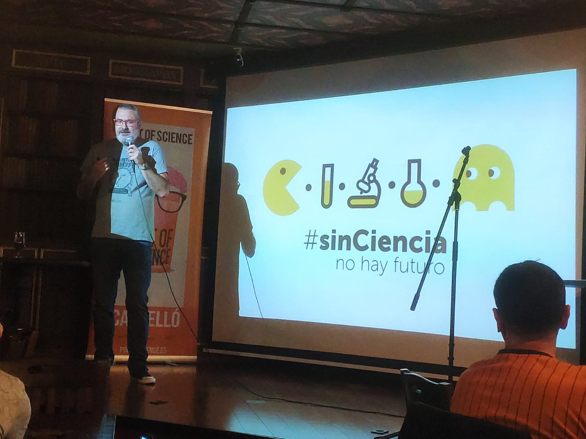 silderob's tweet photo. HOY ha ocurrido en #Pint22CAS Gillermo Peris “Buster Keaton y la extraordinaria vida subterránea de la rata topo”
@waltzing_piglet es doctor en ciencias químicas, e inició su investigación y 
doctorado en el campo de la química cuántica. Actualmente es profesor titular de https://t.co/ZT9Rs4kK83