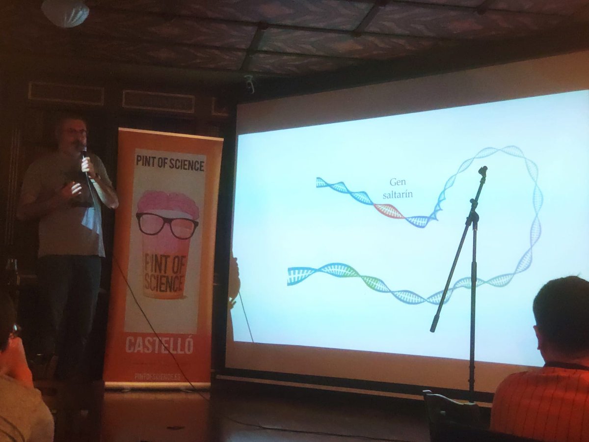 silderob's tweet photo. HOY ha ocurrido en #Pint22CAS Gillermo Peris “Buster Keaton y la extraordinaria vida subterránea de la rata topo”
@waltzing_piglet es doctor en ciencias químicas, e inició su investigación y 
doctorado en el campo de la química cuántica. Actualmente es profesor titular de https://t.co/ZT9Rs4kK83