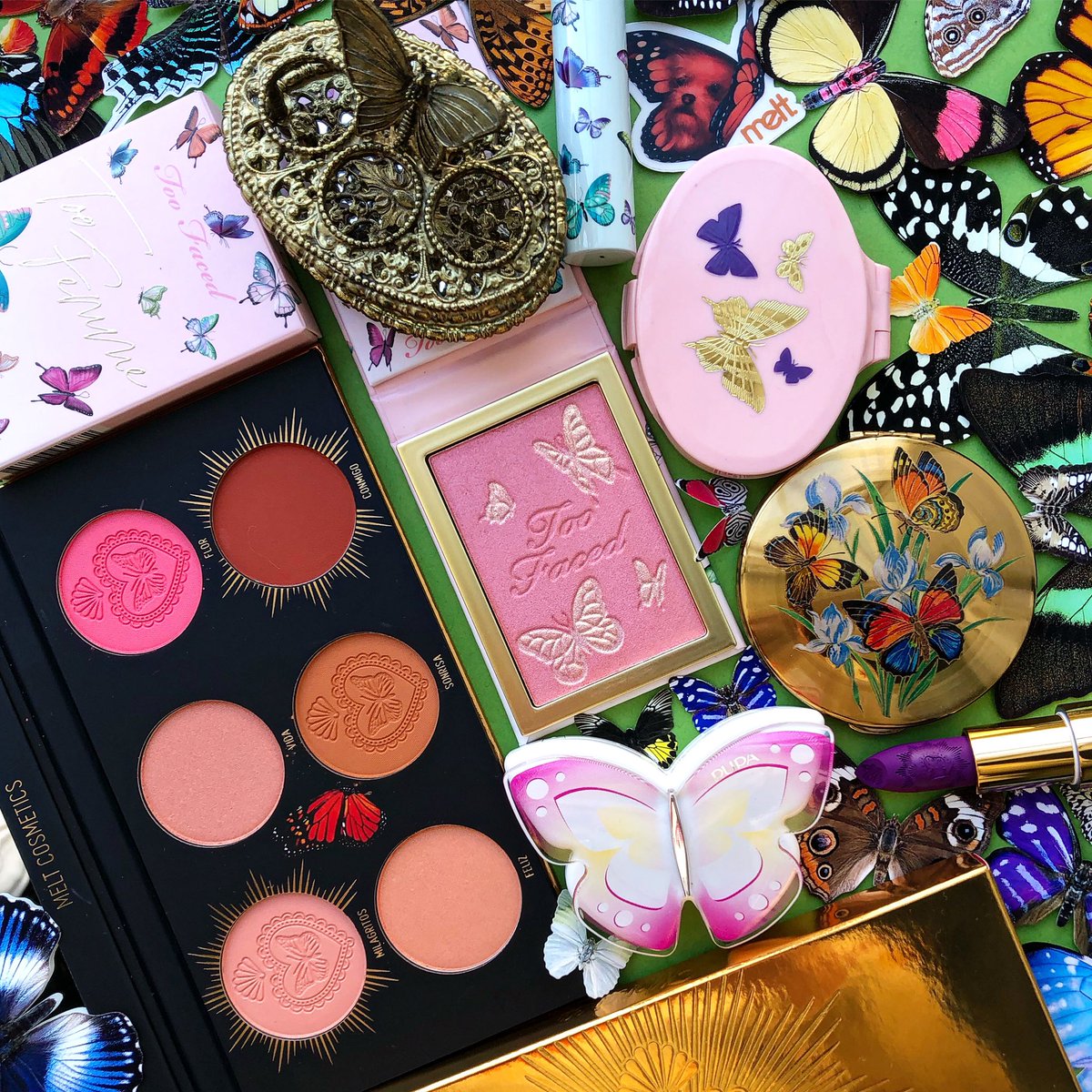 MakeupMuseum's tweet photo. New IG post: yet more butterfly additions to the collection. 🦋💖#MakeupMuseum 
https://t.co/JweuYTHK4p https://t.co/oDtSlyhGMB
