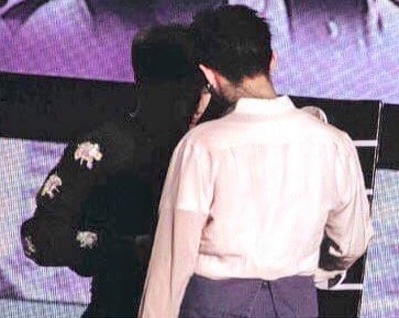 KiraVideo90's tweet photo. I send you the goodnight with one of my favorite censored #Nyongtory moments ♥
I miss these two,so so much....
#GDragon #Seungri #Bigbang #GRI #gaycouple  #NyongtoryEvidence #bestcouple #LGBT https://t.co/28EVimvzTw