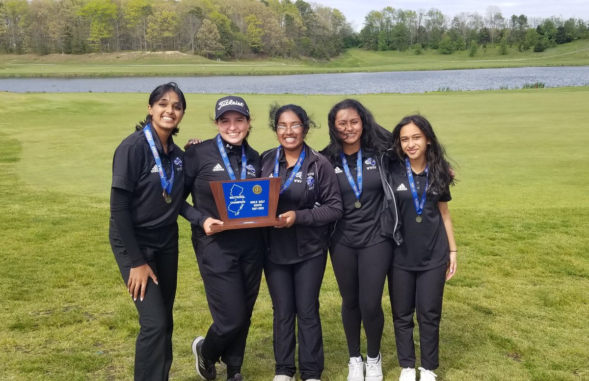 Your 2022 NJSIAA South Sectional Champions! It is the 5th Sectional Title in a row for Team North. Outstanding Team Effort #synergy