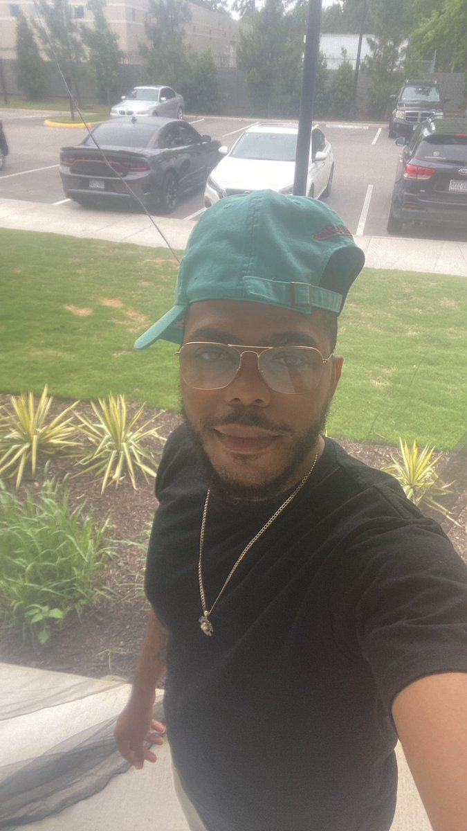 Dayrizzy1's tweet photo. #ROLLUP https://t.co/WcwzdFBQo8 https://t.co/pAxaheVSOg