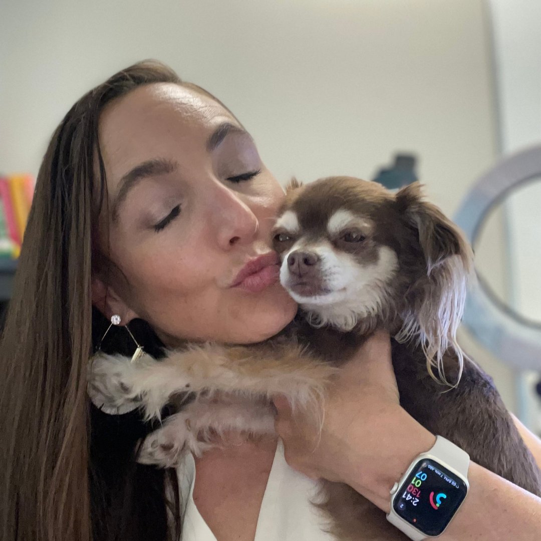 suzihixon's tweet photo. I love my little coworker.
Do you bring your pup to work?
#DogsAreGods
#LegalBeagle
#DogMomAF https://t.co/macDTrF64J