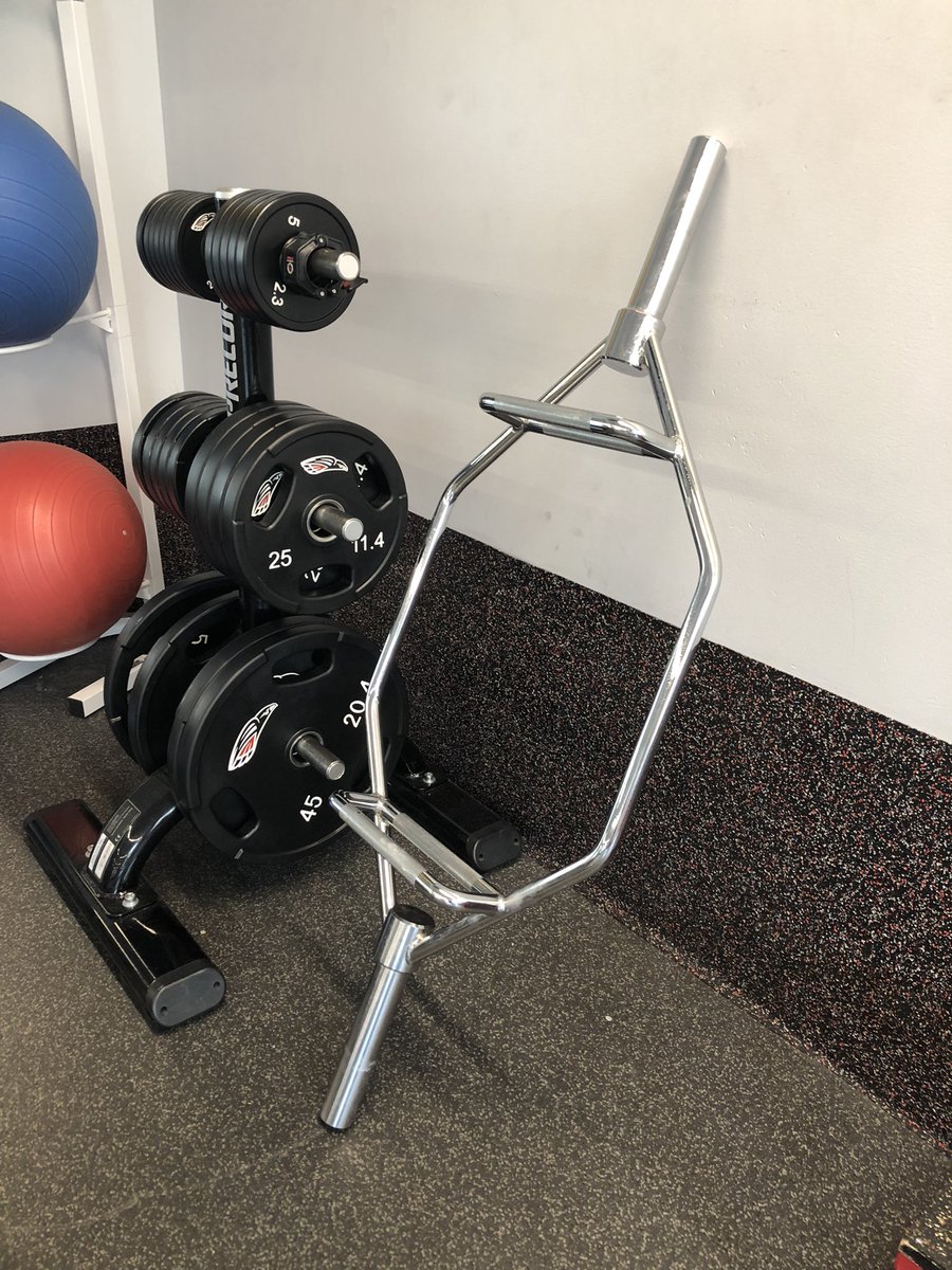 sou_rec's tweet photo. 🔴🔴🔴Try This Tuesday🔴🔴🔴

If you’re someone that has tried to work on deadlifts and they just mess you up, try using our newly added hex bar! https://t.co/3zA877kDjJ