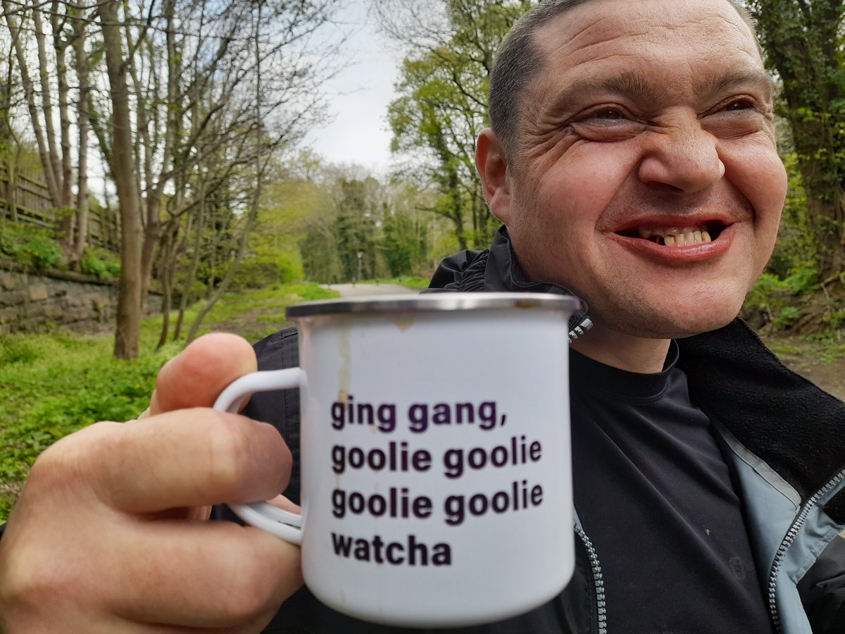 GCP_Edinburgh's tweet photo. Building an inclusive community. Helping people re-connect to themselves, others & society through being active, being outside, #walking, packed lunches & drinking from tin mugs. When it comes to improving #MentalHealth thats how we roll
#MentalHealthAwarenessWeek #Excerciseworks https://t.co/xA6SSyd8PC