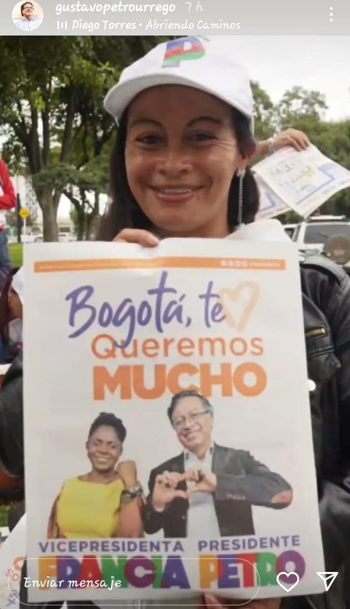 GenHumana's tweet photo. Sumando voluntades, somos una Generación más Humana ❤️

#PetroPresidenteEnPrimeraVuelta https://t.co/OEtelBmVyM