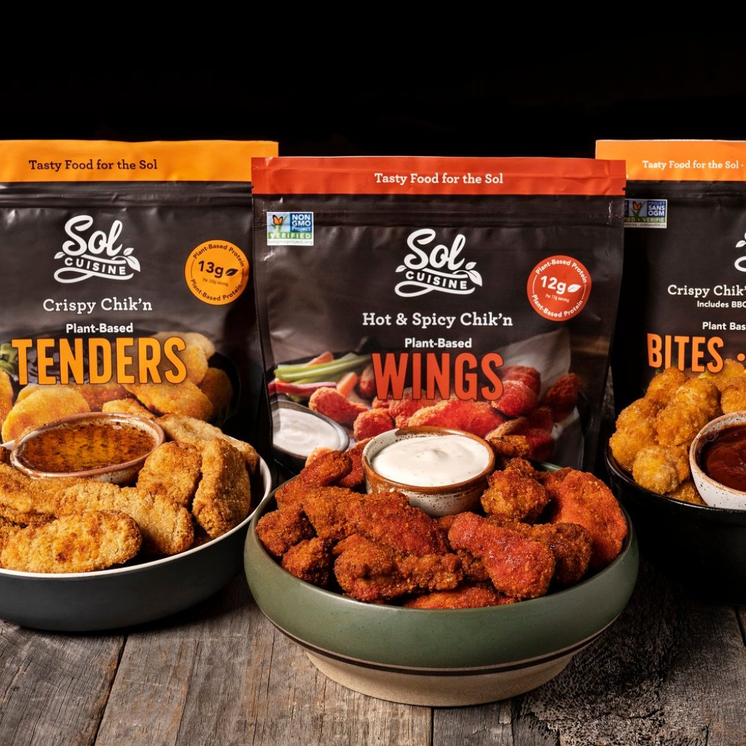 If you had to choose one of our Chik'n products to eat for the rest of your life, which one would would be? Our family-fave Chik'n Tenders, our award-winning Hot N' Spicy Chik'n Wings or our crowd-pleaser Chik'n Bites? 🍗🌱
#chickenless #plantbasedchicken #chickun #veganchicken