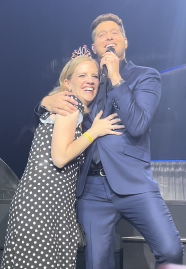 alisonorrsmith's tweet photo. @mikesbloggity Happy Birthday! Normalize having @MichaelBuble sing Happy Birthday to you on your 40th birthday. https://t.co/mMd1EzyKvN