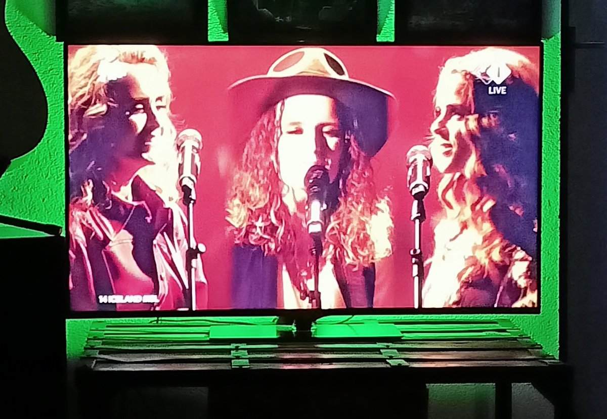 derooijjeffrey's tweet photo. Lekkah naar Turkije met me sgatje #EUROVISION https://t.co/2McqZRDu7Y